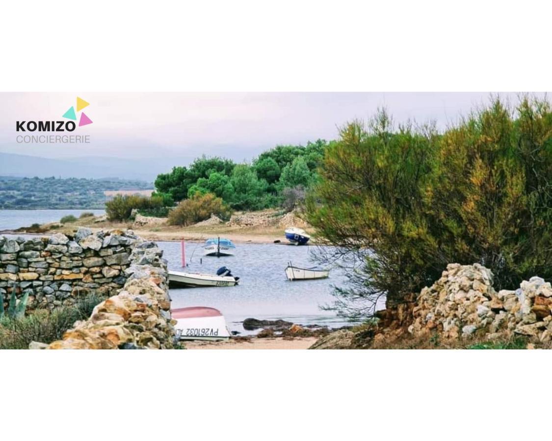 Le belvédère Leucate Esterno foto